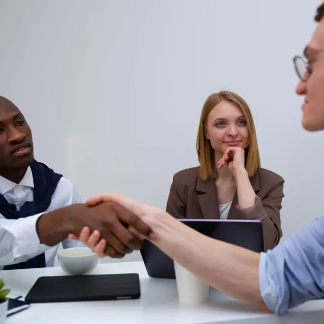 What To Wear To An Interview: A Practical 2026 Guide To Dressing For Confidence And Fit